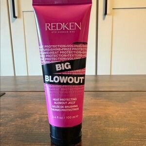 Redken BIG BLOWOUT heat protecting